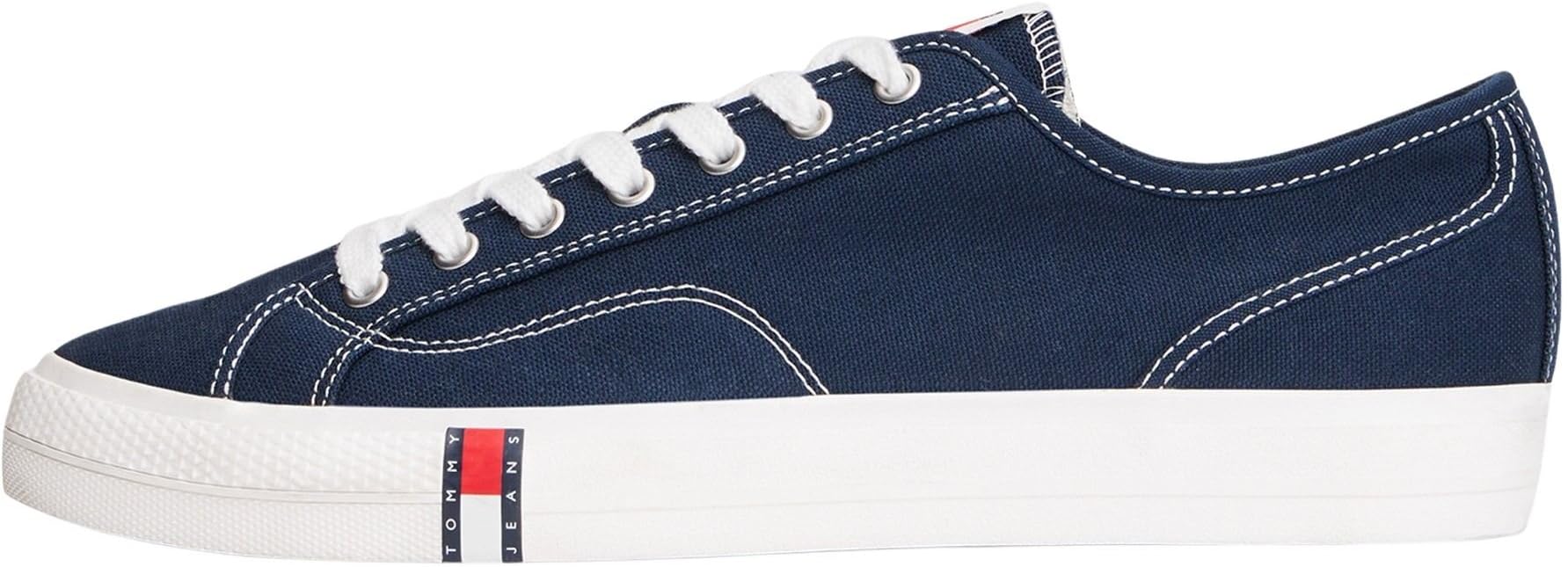 Mode von Calvin Klein & Tommy Hilfiger