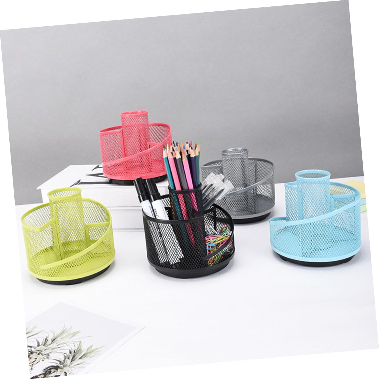 SEWACC 4 Stück Drehbarer Metall Stiftehalter mit Fächern Großer Kapazität Multifunktionaler Schreibtisch Organizer für Bürobedarf und Kosmetik Platzsparende Aufbewahrungsbox in Schwarz
