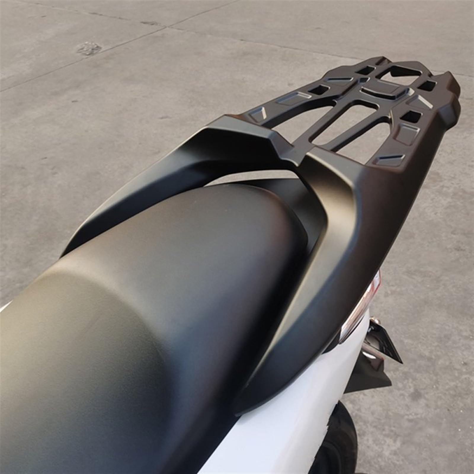Portapacchi Posteriore In Lega Per Nmax 155 2017-2019 – Robustezza E Installazione Facile Per Moto