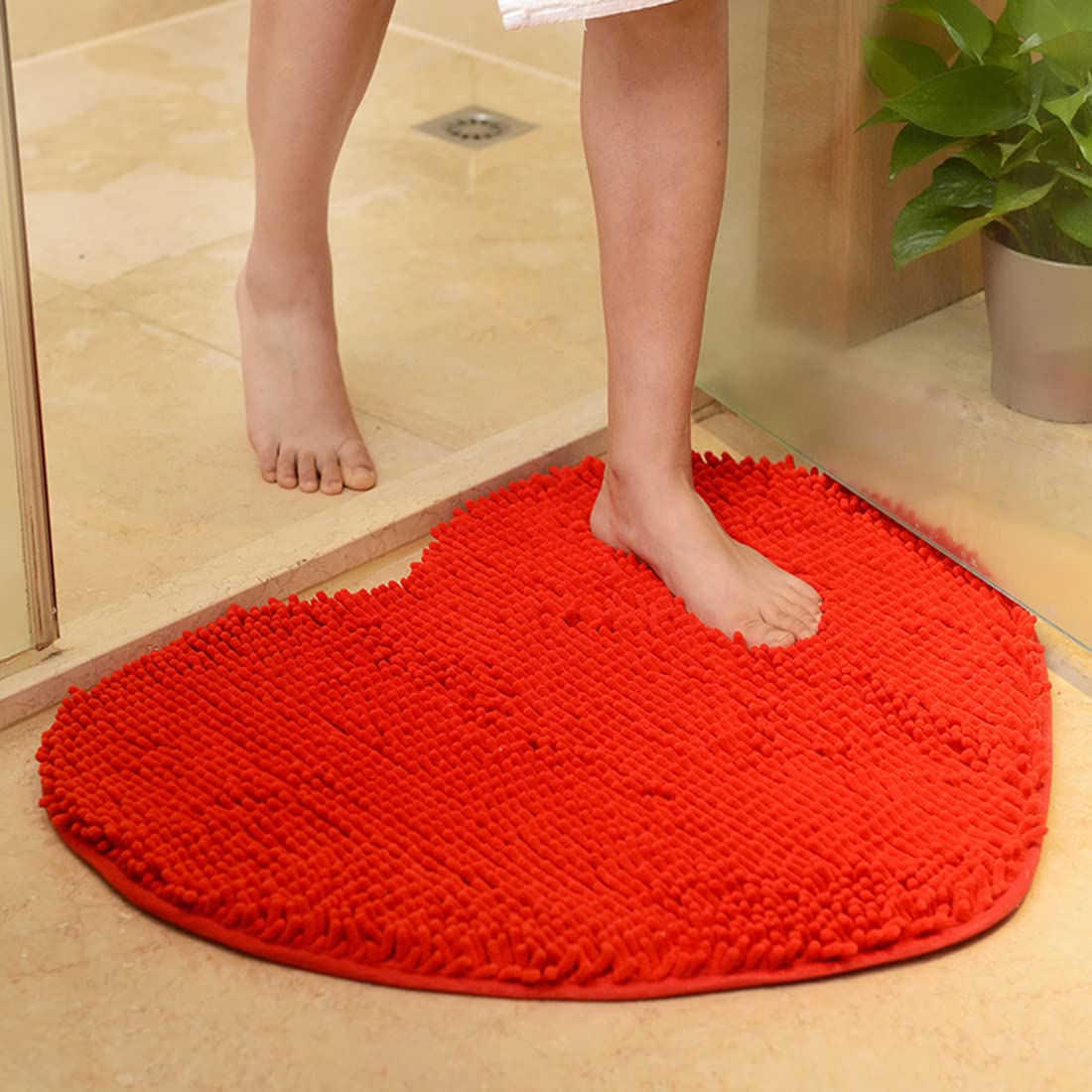 JAIJY Red Heart Shaped Chenille Bath Mat Soft Absorbent Plush Microfiber Bathroom Rug Non-Slip Machine Washable Shaggy Mats Carpet for Shower, Bedroom