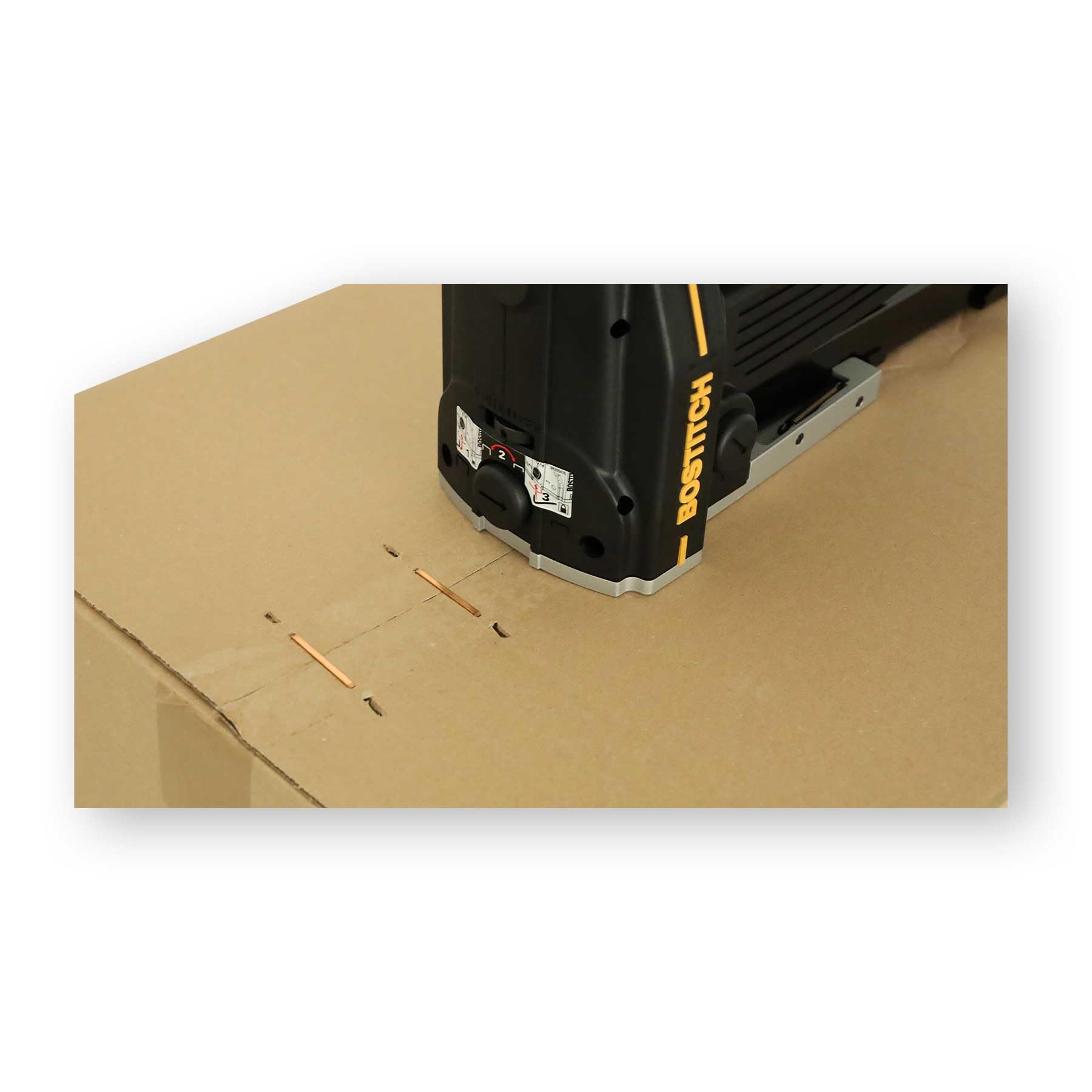 Bostitch Akku Kartonhefter DSA-3519-E | Zwei Akkus | Kartonverschlusshefter inkl. 10.000 Klammern 35 x 18 mm | Zuverlässig und einfache Bedienung des Hefters