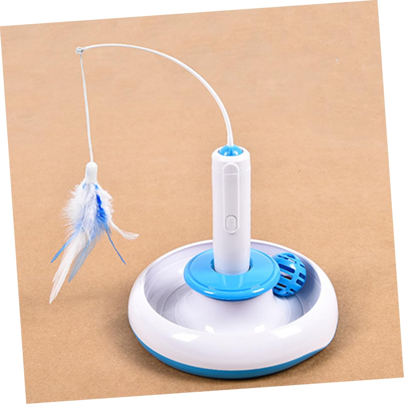 BESPORTBLE Jouet Interactif pour Chat Rotation Électrique 360 Degrés, Plume Authentique, Matériau Abs Solide, pour Chats et Chatons en Intérieur Couleur Aléatoire