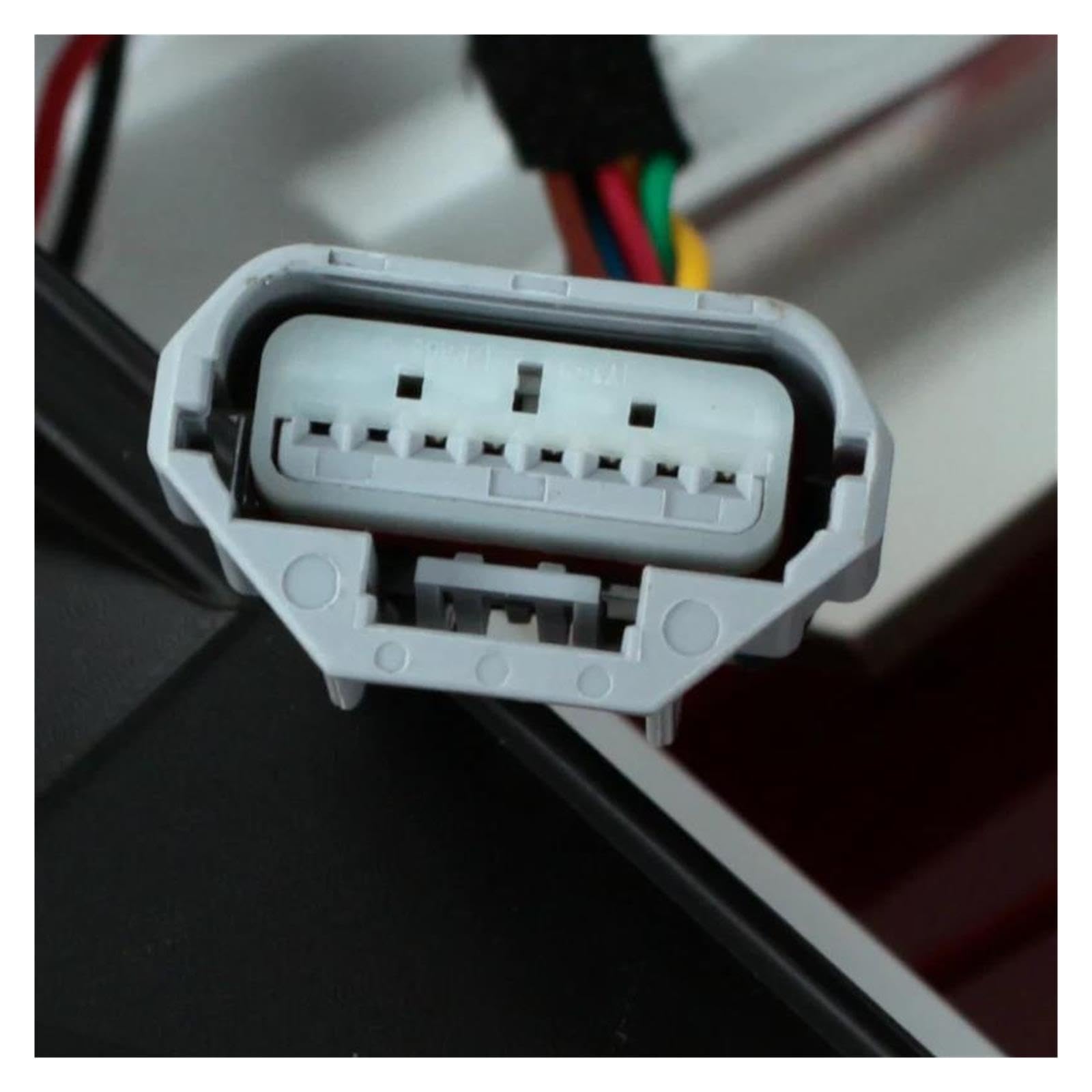 Luz Trasera Para Ford Para Ranger 2019-2023 LED Luz Trasera De Freno Con Lámpara Punto Ciego Señal Giro Conducción KB3Z13404G(Right)