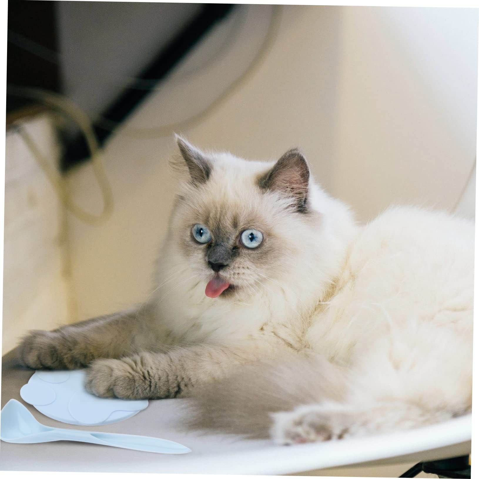 POPETPOP 1Set Silicone Can Covers Pet Feeding Spoon Fit for Standard Canned Dog Cat Food Safe Easy to Use Silicone Lids for Pet Food Storage Freshness