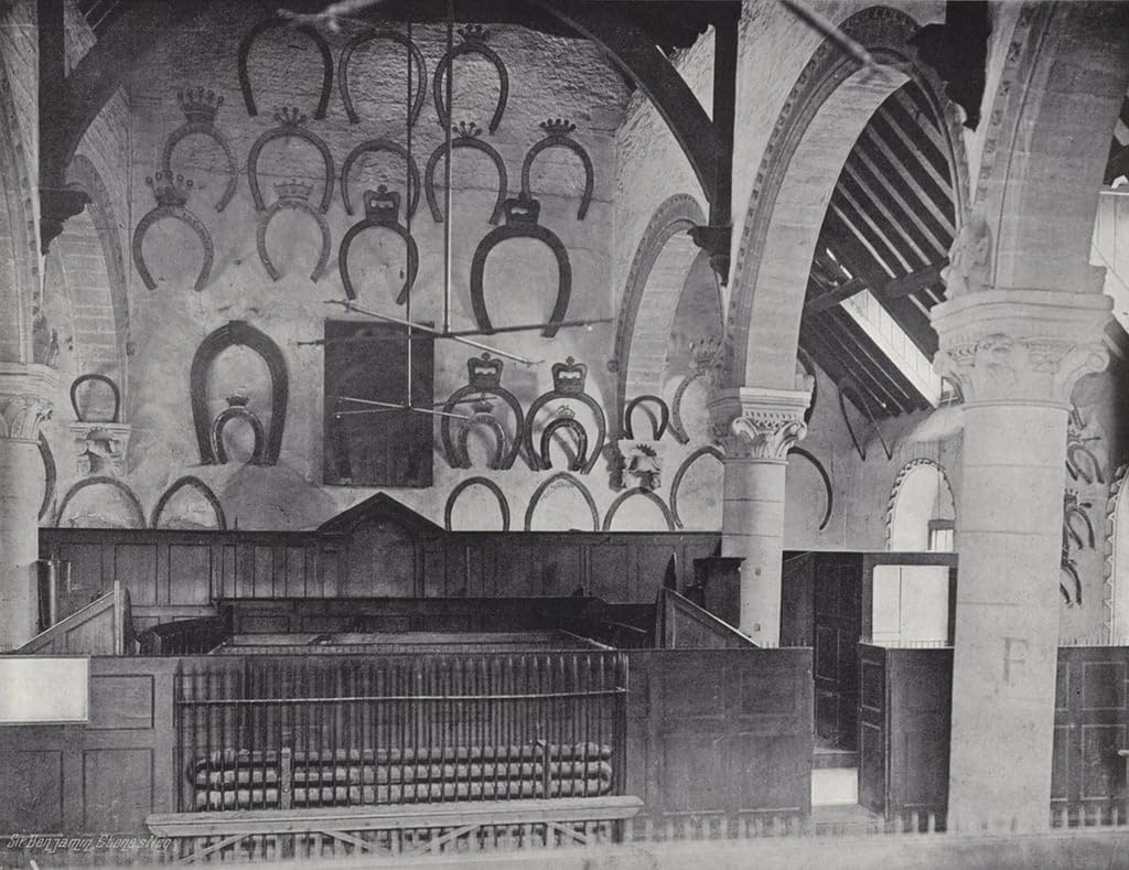 NAAYRASAFamous Painting HD Print Picture Abstract Print Artwork Animalshoe Tributes in Oakham Castle by J Benjamin Stone Mural Poster for Home Decor 60x90cm