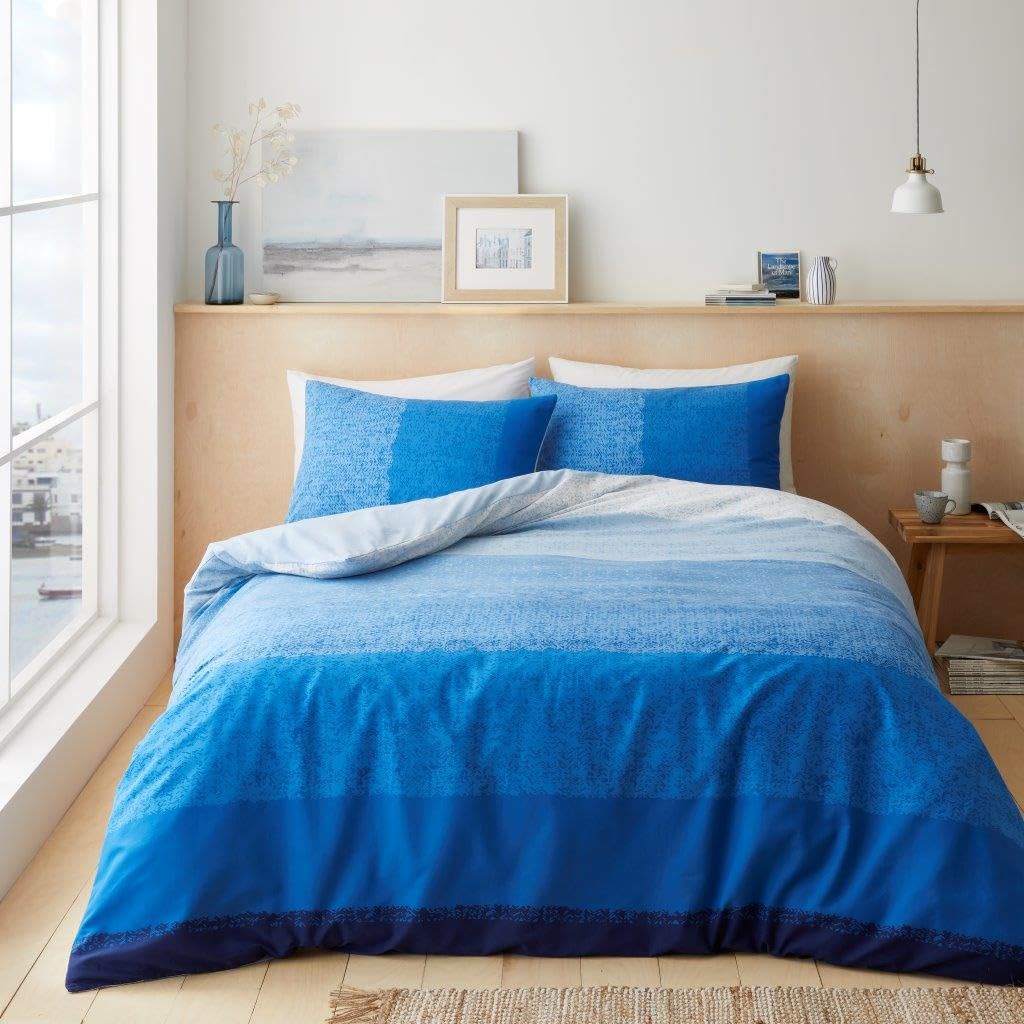 Lions Single Duvet Cover Set - Poly Cotton Reversible Bedding Set with Pillowcase, Easy Care Soft Quilt Covers, Machine Washable, Navy Blue, 137x200cm