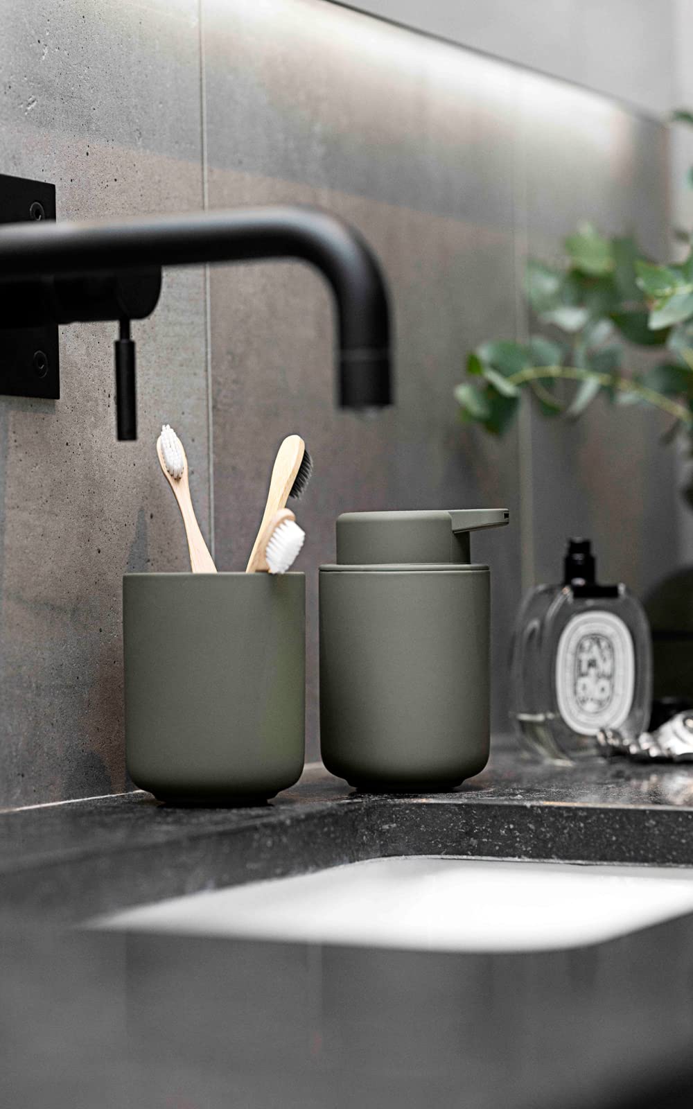 Zone Denmark Ume Toothbrush Cup, 8.5 x 10.5 cm, Olive Green, Green Olive, 8 x 8 x 9,8 cm - Image 2