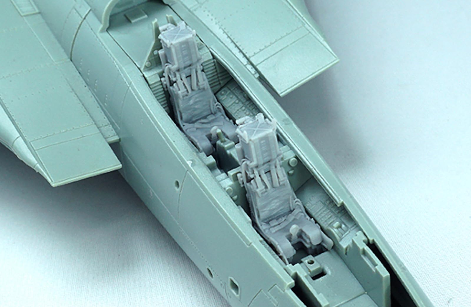 デフモデル(DEF.Model) 1/72 現用 アメリカ海軍 F-14Dトムキャット用 SJU-17/A(Mk.14)射出座席セット(アカデミー用 2個入) レジン製パーツ DS72011 (飛行機)