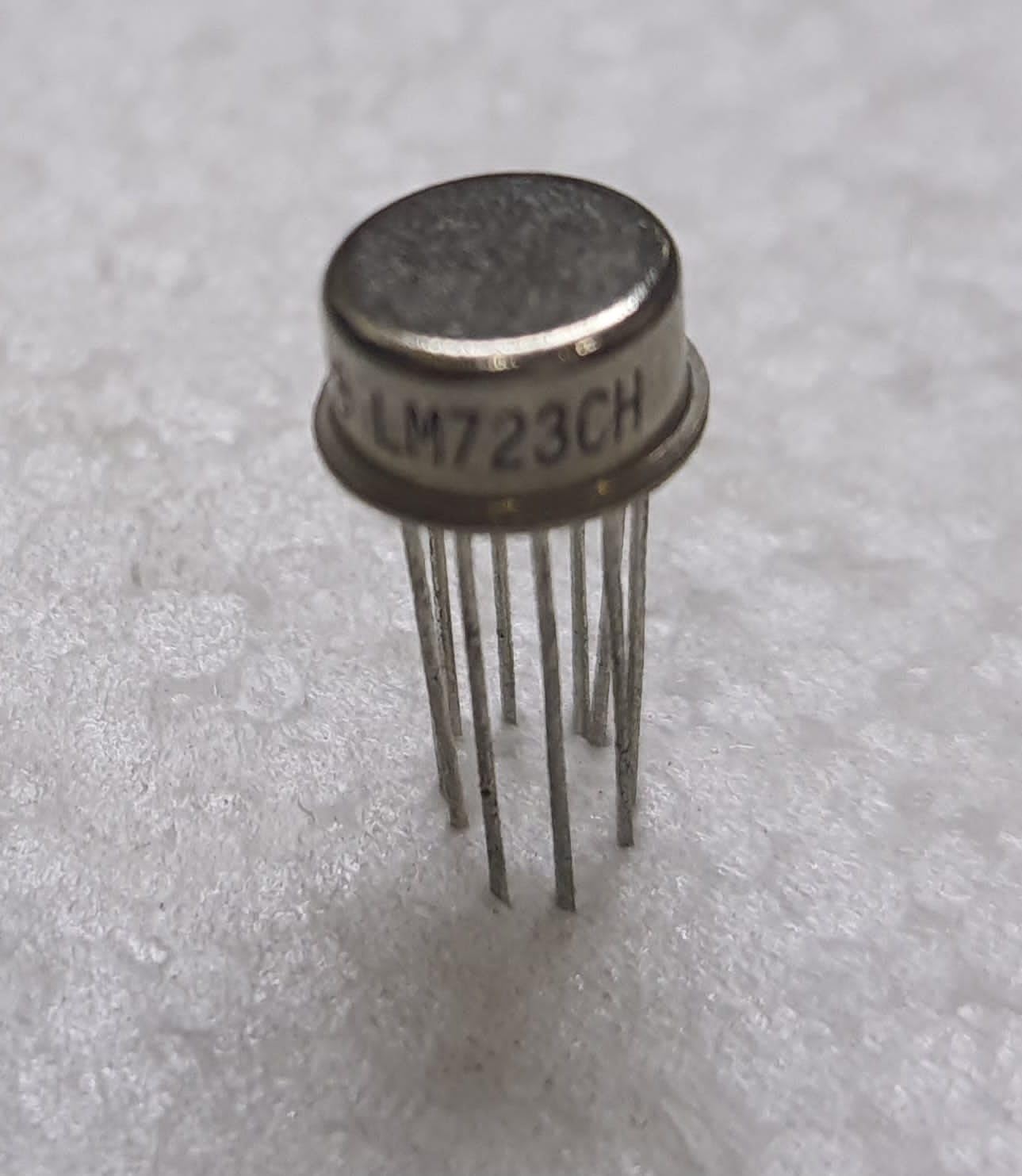 LM723 Voltage Regulator IC, Through-Hole Package-image-44
