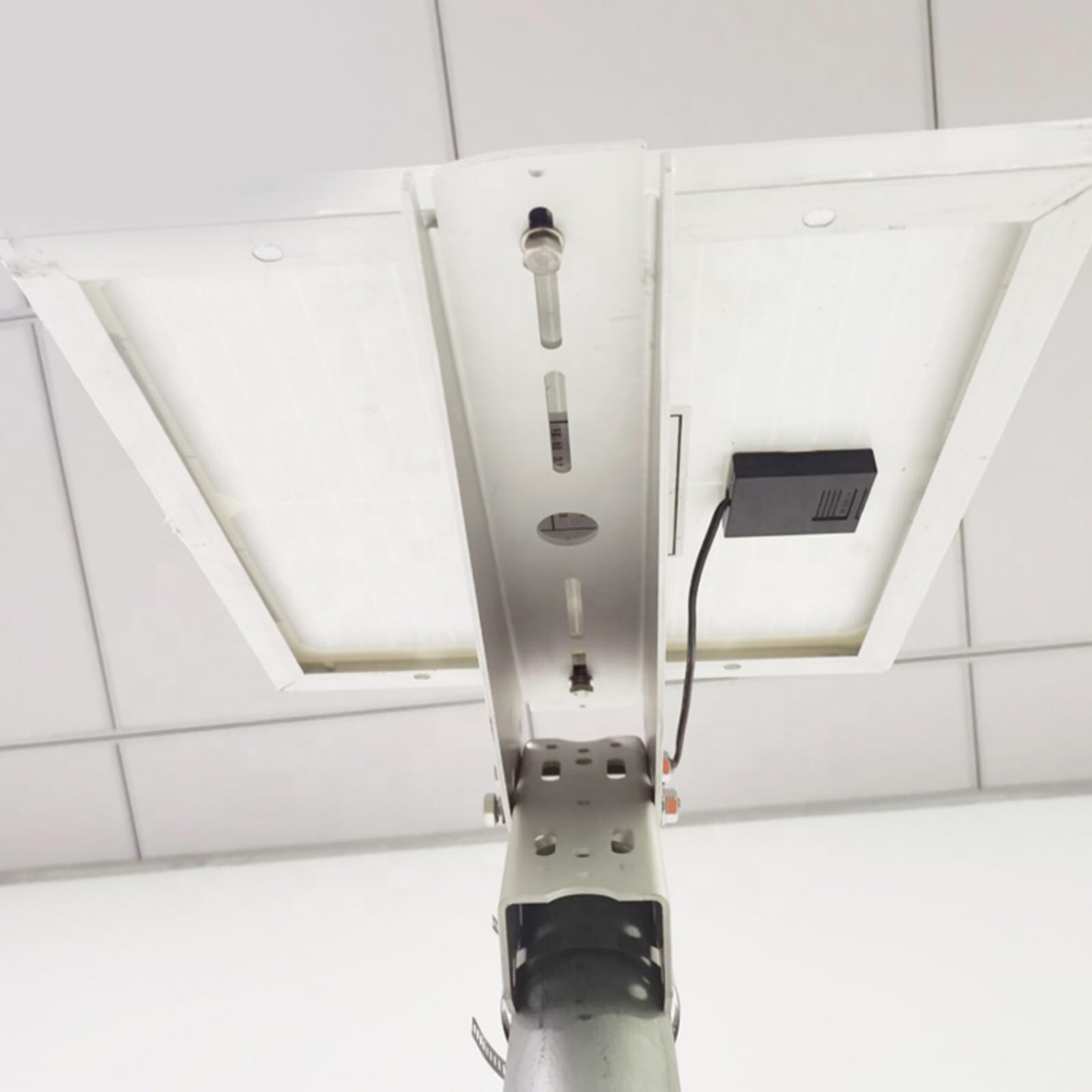 Estructura de montaje en pared de panel fotovoltaico modificable, paréntesis de aluminio fuerte para recolección de energía reforzada y montaje simple, soporte de montaje de panel solar montado en la