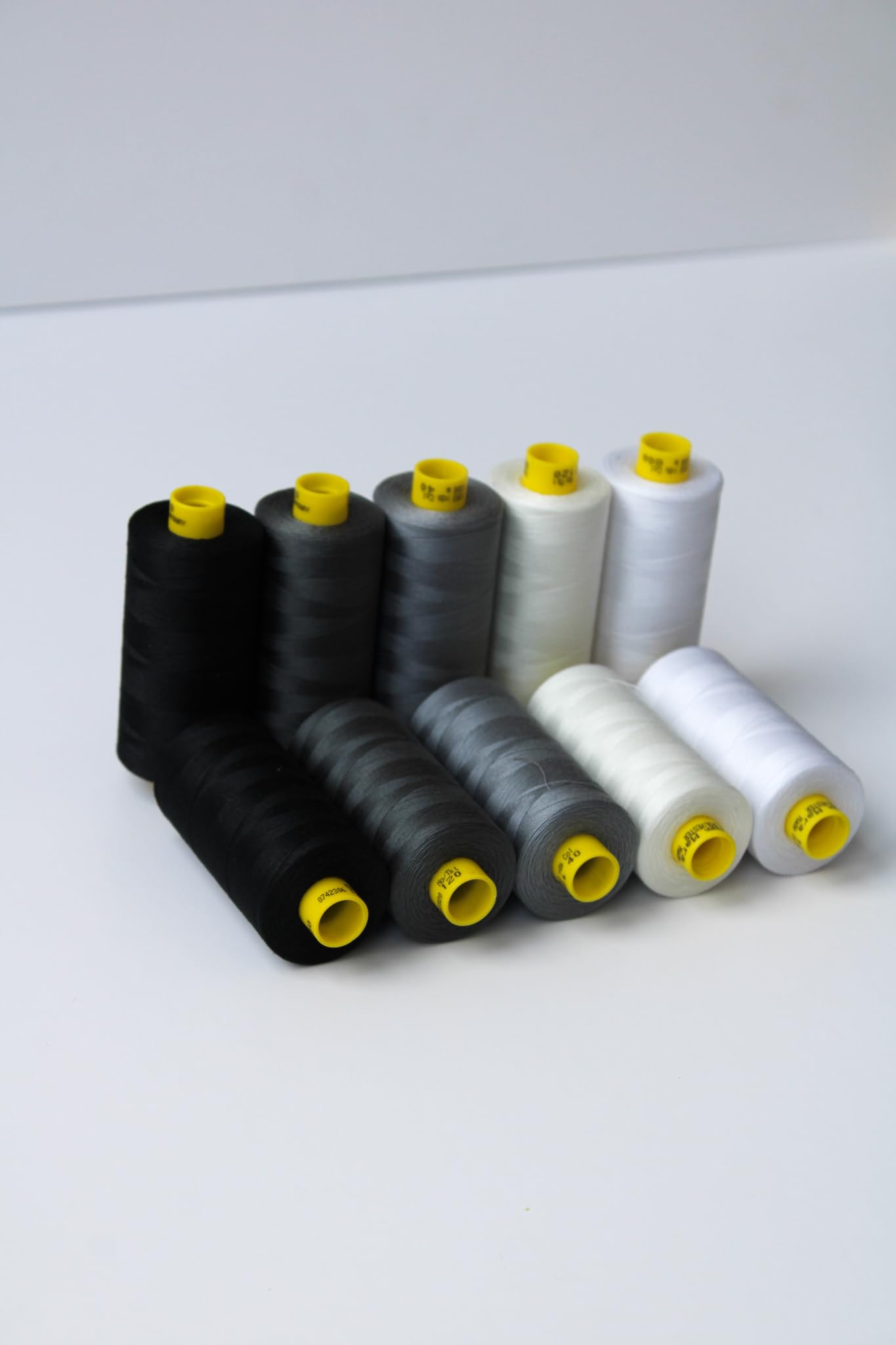 Gutermann 120 Allzweck-Faden-Set, einfarbig, hochwertiges Polyestergarn zum Nähen und Basteln, Nähmaschine/Handnähen