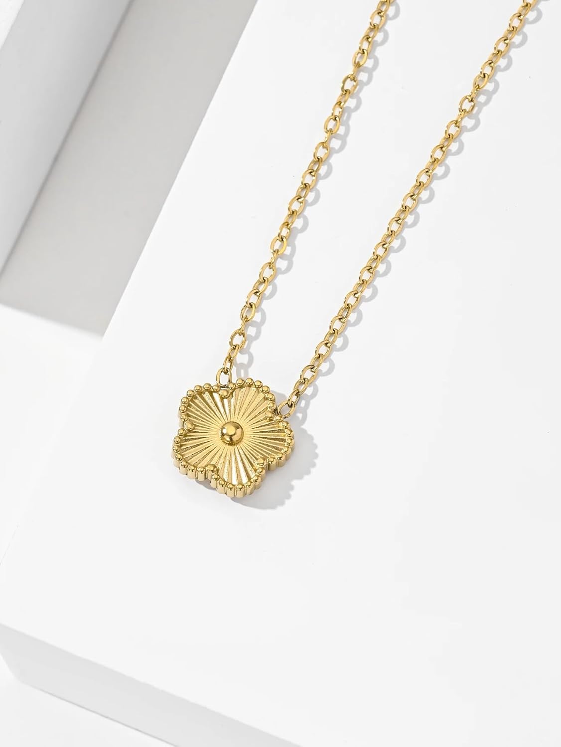 14K Yellow Gold Lucky Heart Necklace For Women, Hollow Heart Romantic Lucky Four Leaf Clover Pendants Necklaces, Love Heart Pendant Necklace, Clover Heart Necklace, 4 Heart Clover Necklace - Image 5