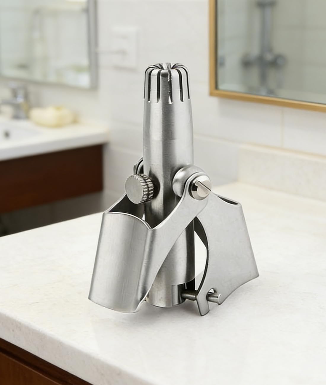 1 Pcs Stainless Steel Nose Hair Trimmer for Men and Women Manual Nose Clippers 360 Rotating Hair Trimmer