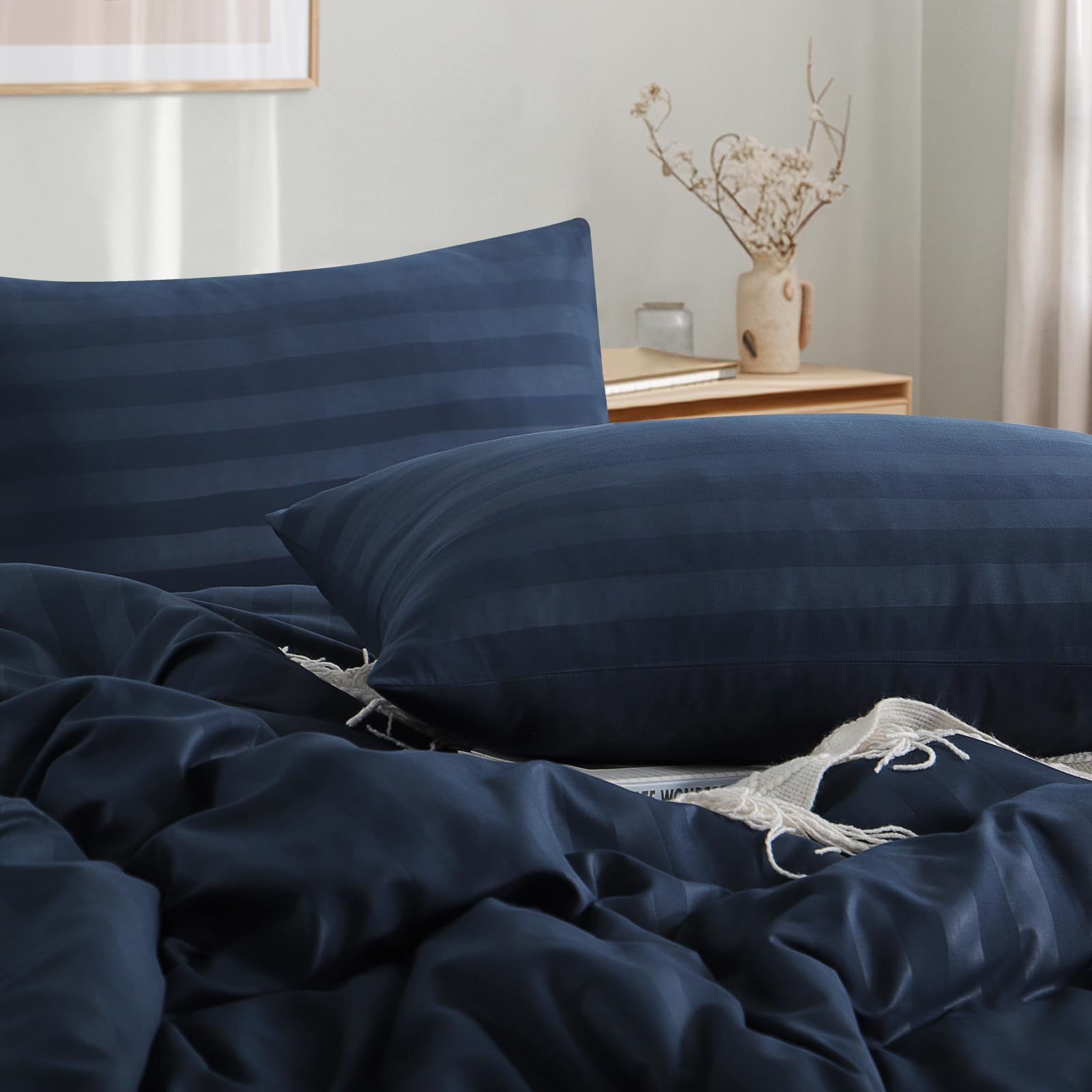 Tifschlaf Blue Satin Striped Bedding Double Bed, Duvet Cover Set including 2 Pillowcases, Soft Quilt Cover Duvet Set Zipped - Image 4