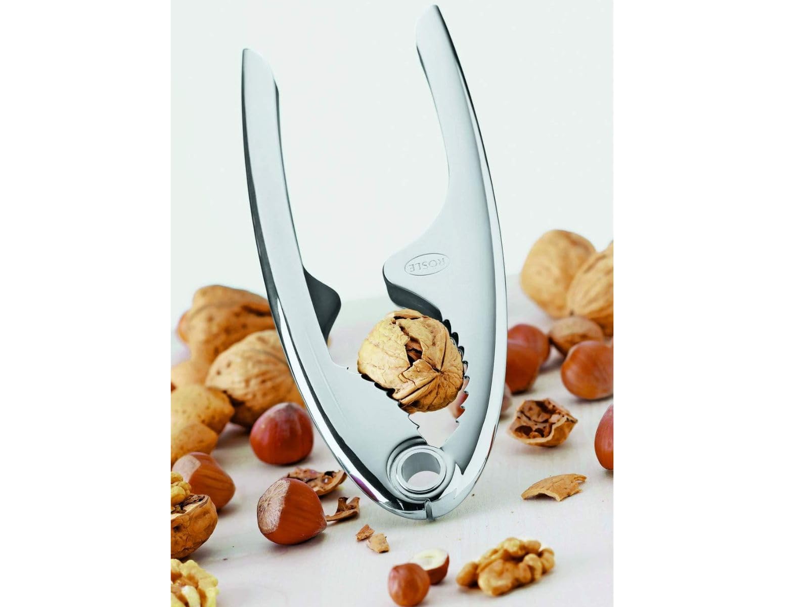 RÖSLE Casse Noix - Ouvre-Noix Élégant et Solide pour Toute Coquille de Noix - Inox 18/10 - Va au Lave-Vaisselle