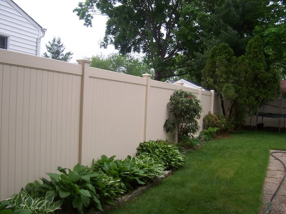 Residential Fencing in Lakeland: A Blend of Security and Style