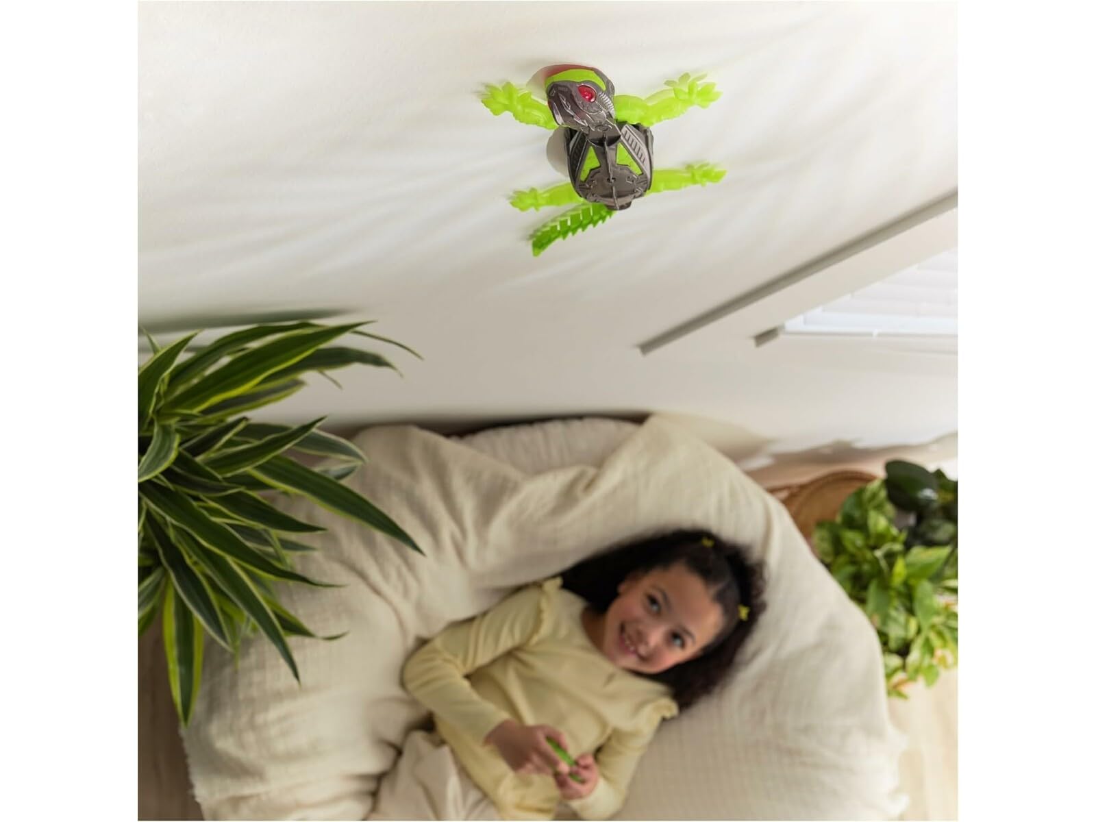 Hex Bots - Wall Crawler Gecko, zdalnie sterowany gekon pełzający po ścianach i sufitach, ze świecącymi oczami LED, łatwe sterowanie za pomocą pilota zdalnego sterowania, realistyczne ruchy, od 4 lat