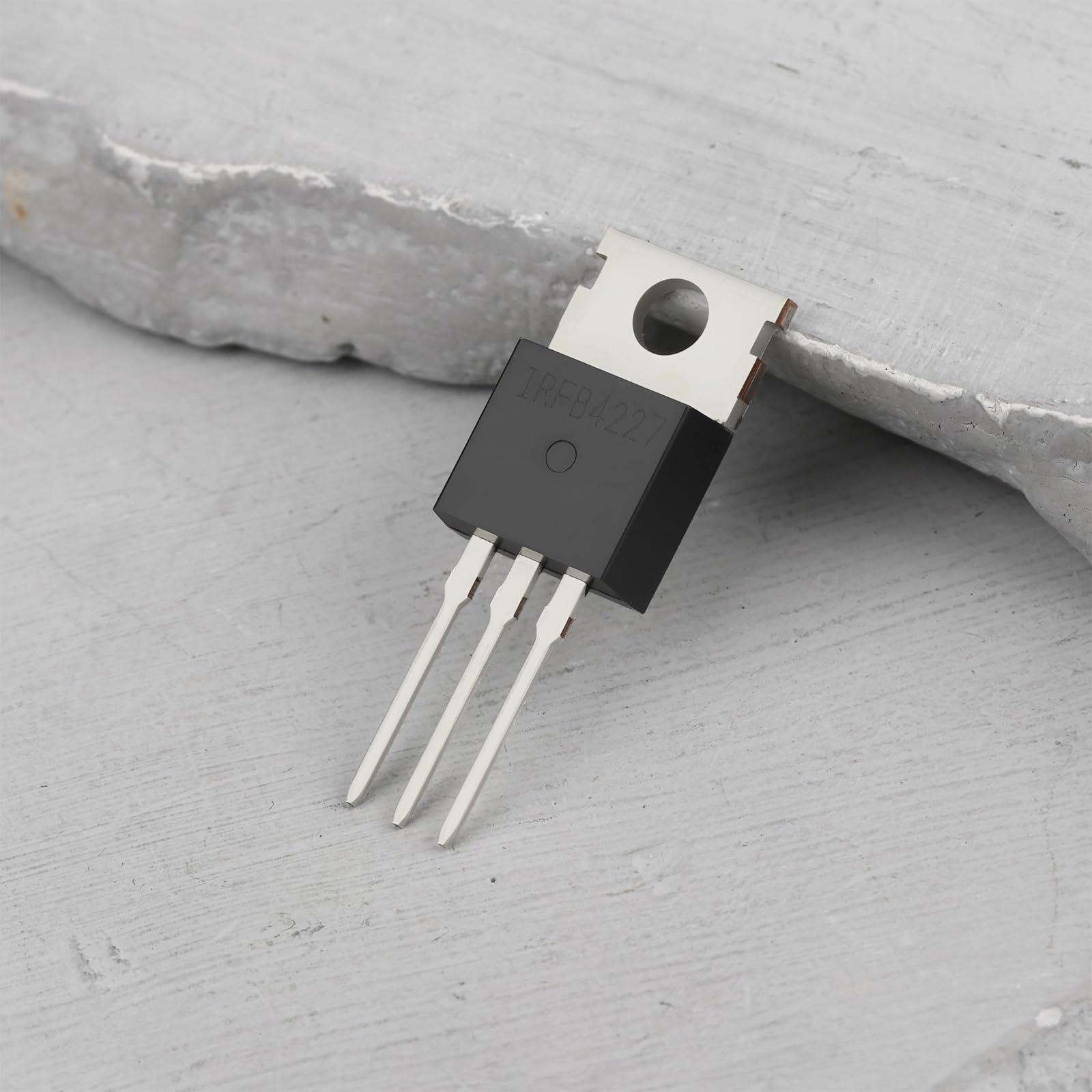 IRFB4227 Transistor MOSFET Di Potenza A Canale N TO-220 200 V 65 A