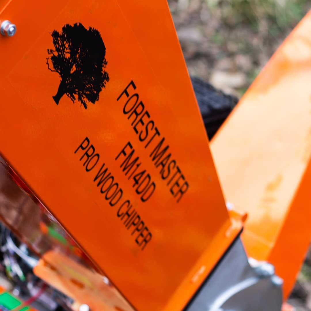 Forest Master FM14DD Professional Electric Start Garden Direct Drive 14HP 460cc 4 tempi Benzina Chipper/Shredder Chip fino a 4 pollici (100mm) Diametro.