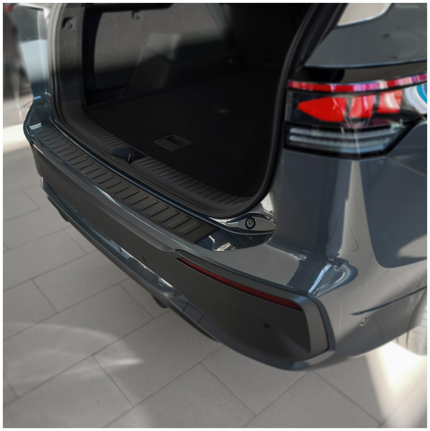 tuning-art L3130 Edelstahl Ladekantenschutz passend für Volkswagen Tayron 2024- Pulverbeschichtet