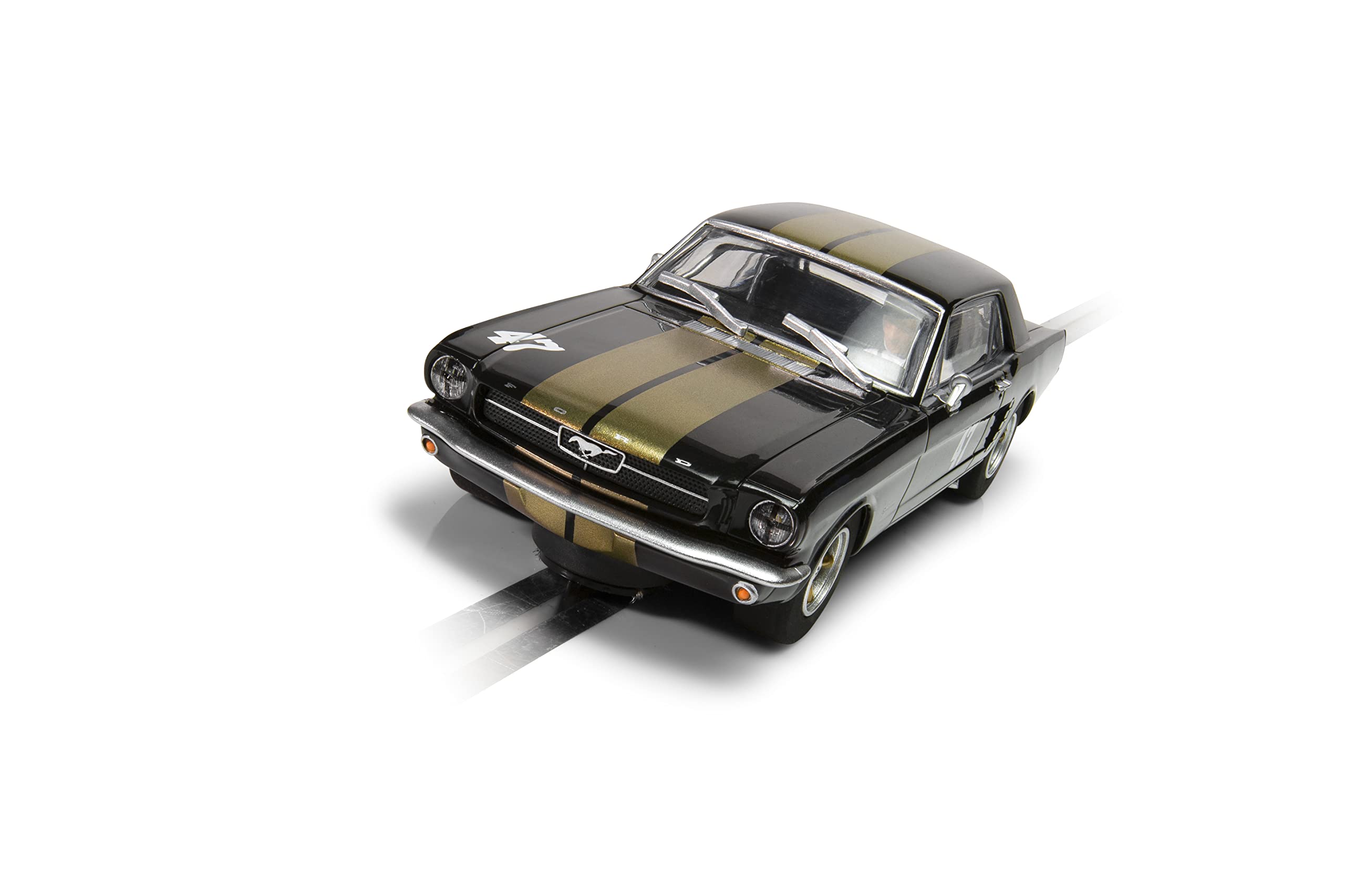 スロットカー　フォードムスタング1／32 Amazon.com: Scalextric Classic Ford Mustang Black and Gold #47 1