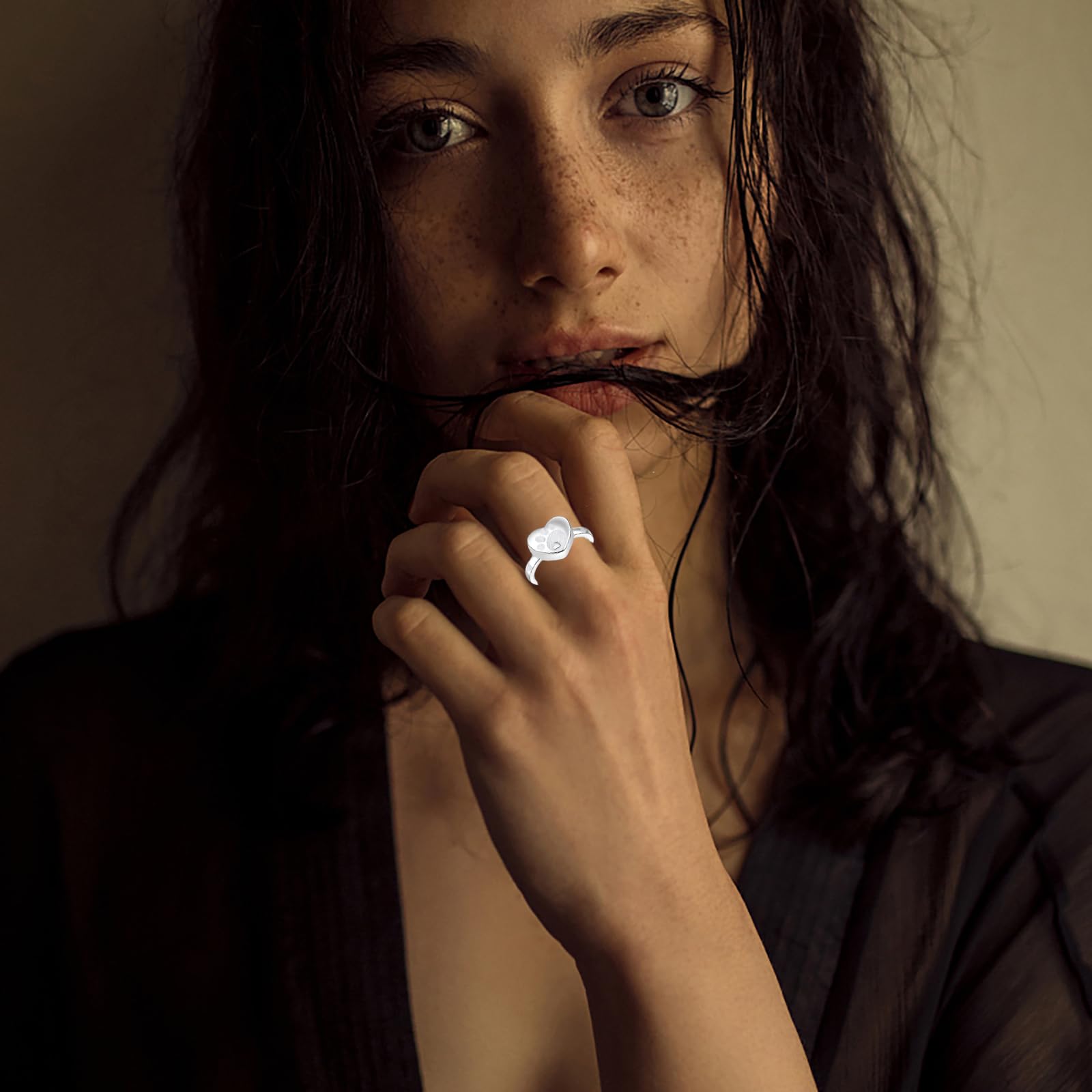 IOHUPCI Cremation Ring for Ashes 925 Sterling Silver Daisy Urn Ring Jewelry Keepsake Hold Loved Pets Dog Cat Ashes (8) (Silver, 7)