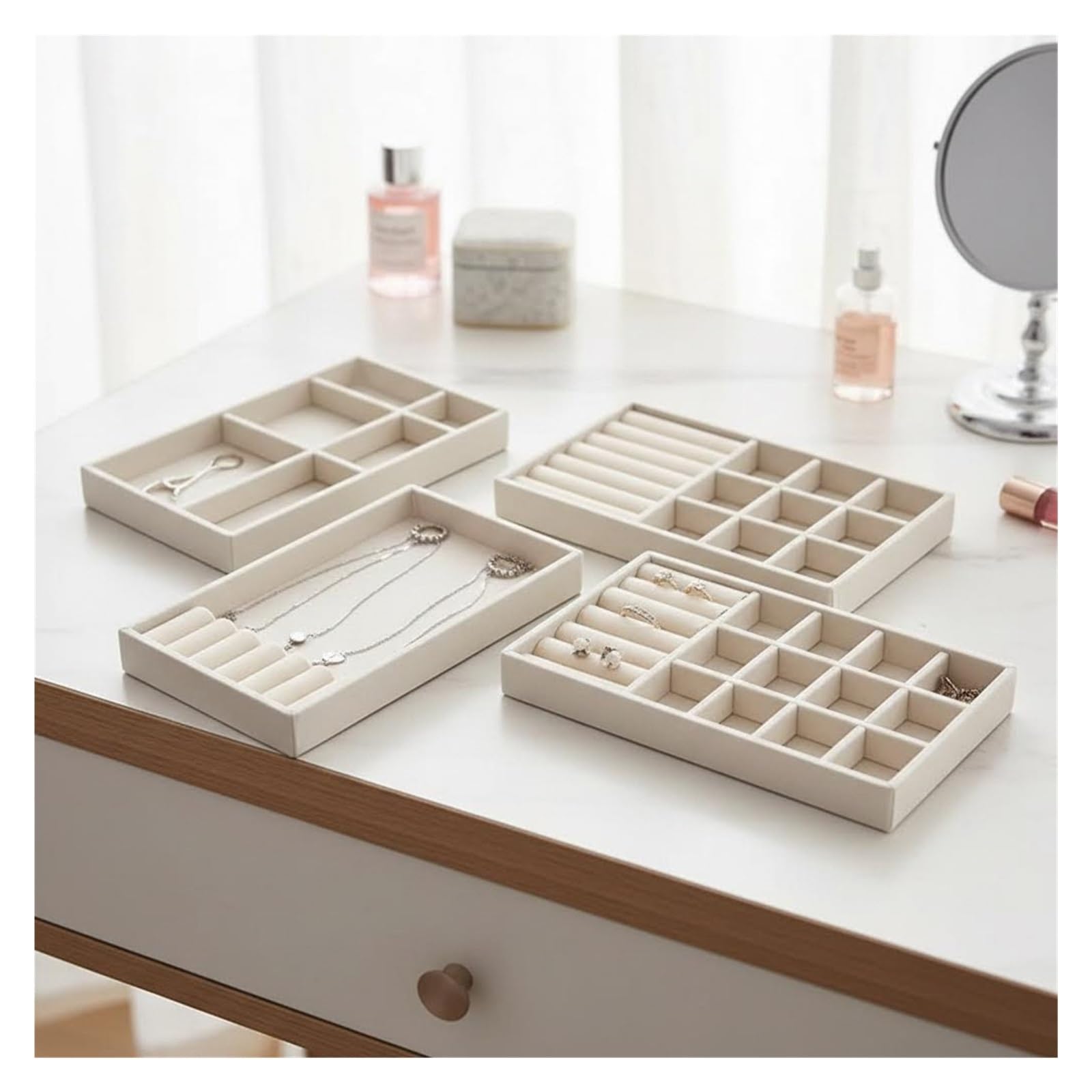 Plateau Bijoux Présentoir à Bijoux en Velours Porte-Bijoux Exquis Portable Bague Boucles d'oreilles Collier Organisateur Boîte de Rangement Organisateur Plateaux Beige