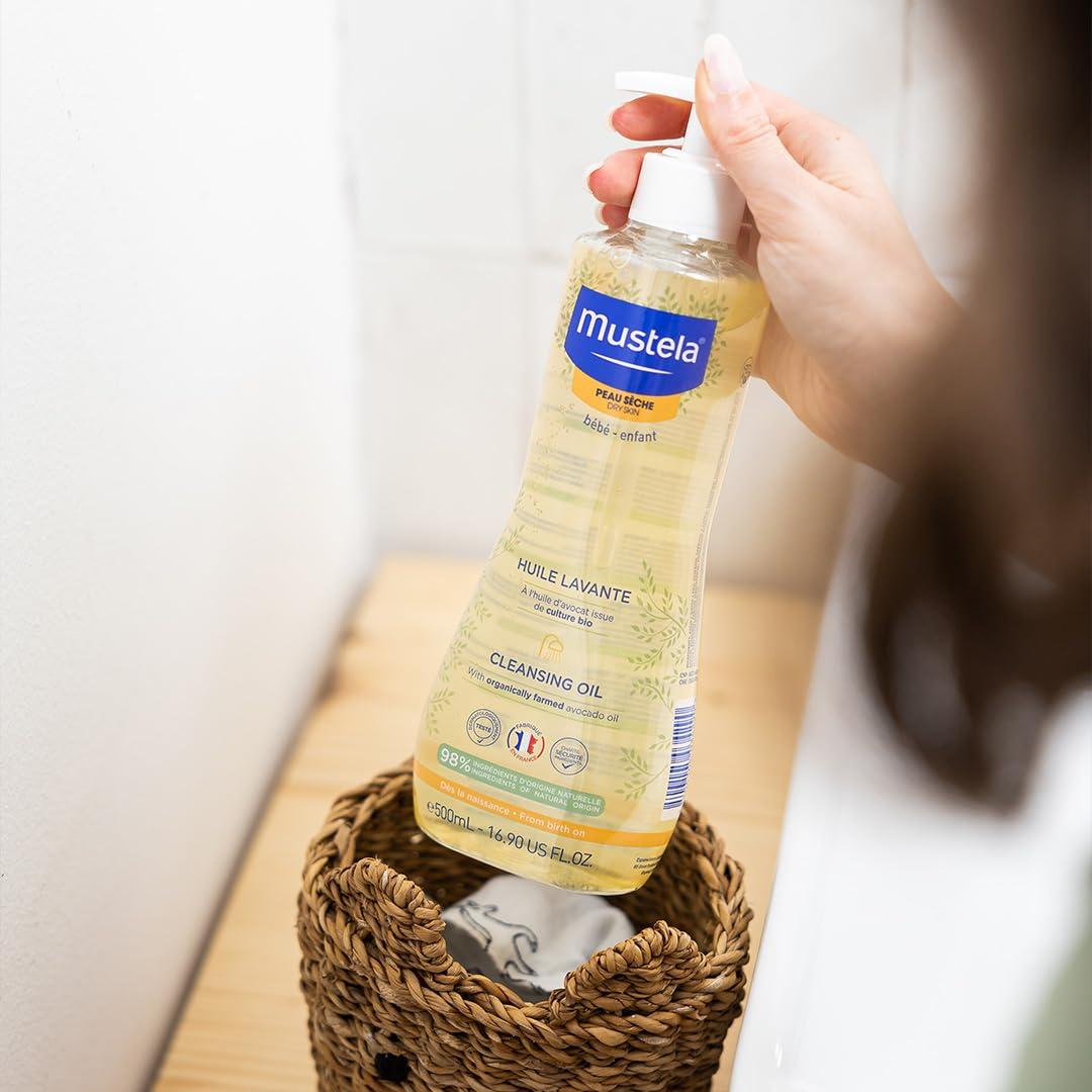 Mustela Olio Bagno Detergente con Perseose di Avocado BIO, Corpo e Capelli, Neonati e Tutta la Famiglia - Non Brucia agli Occhi, Specifico per Pelle Secca, 98% Ingredienti di Origine Naturale (500ml)