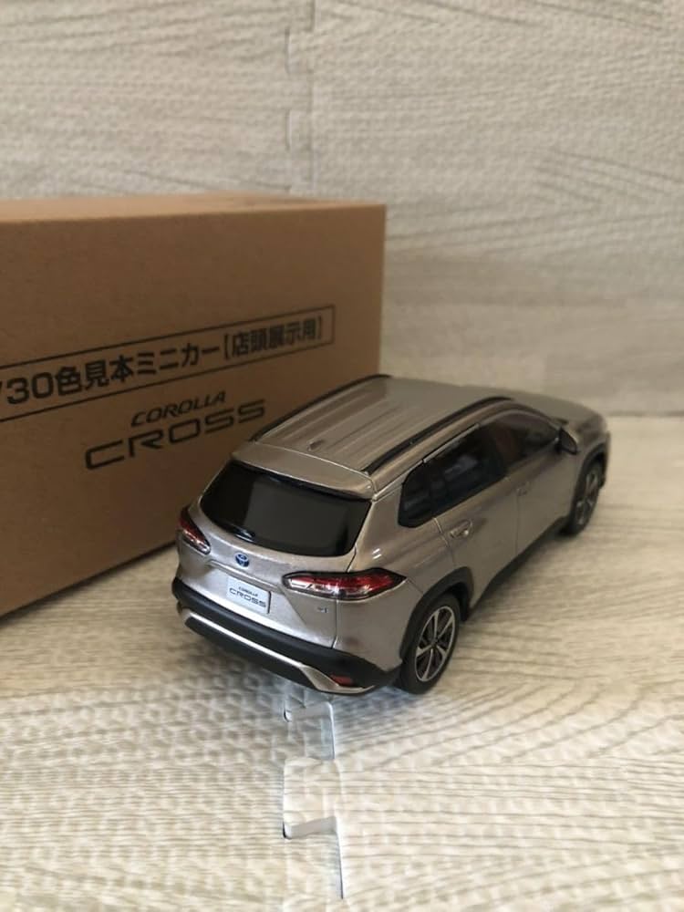 Amazon | 1/30 ミニカー 新型カローラクロス COROLLA CROSS
