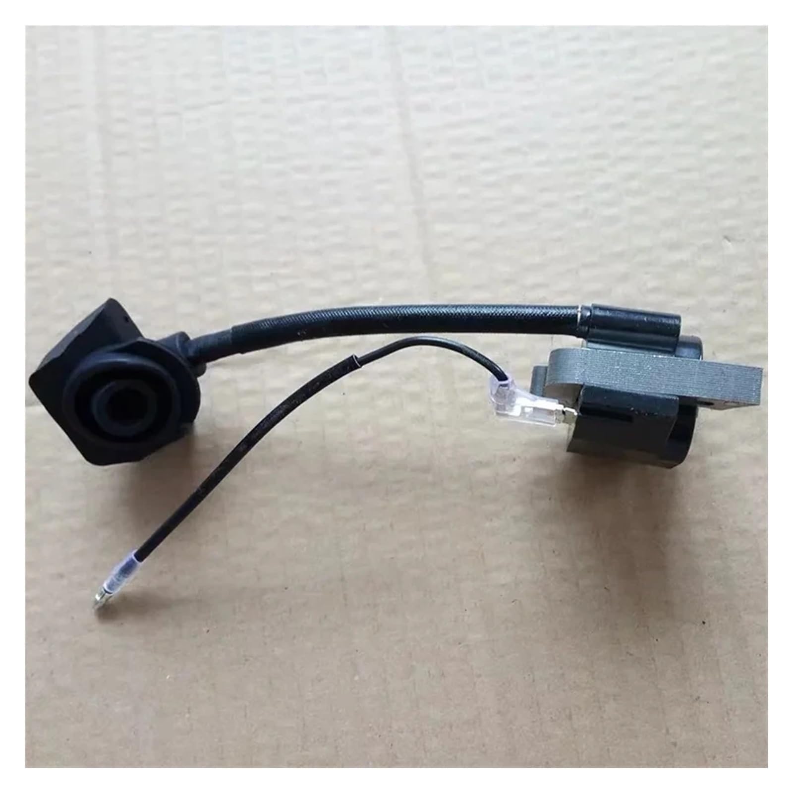 Dingmao Cewka zapłonowa Ec025 pasuje do Robin Ec025gr 24,5 cm3 2 suwowy