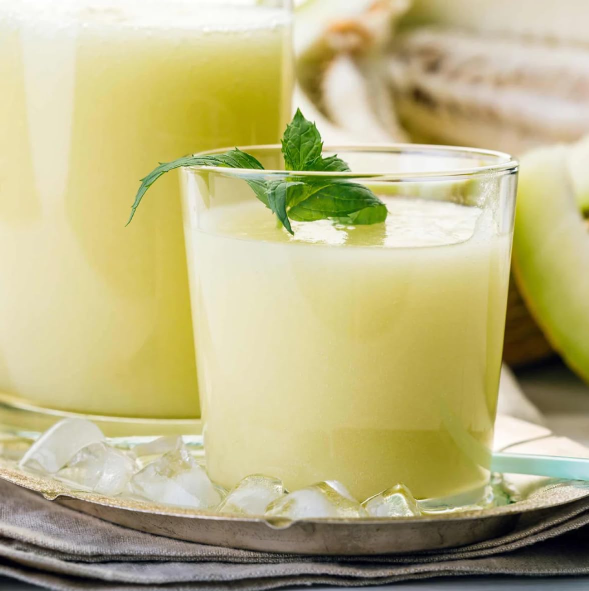 CALPICO Melon Drink, Japanese Beverage with Melon Juice Concentrate, Sweet and Tangy Asian Drink, 16.9 FL oz. (Pack of 24)