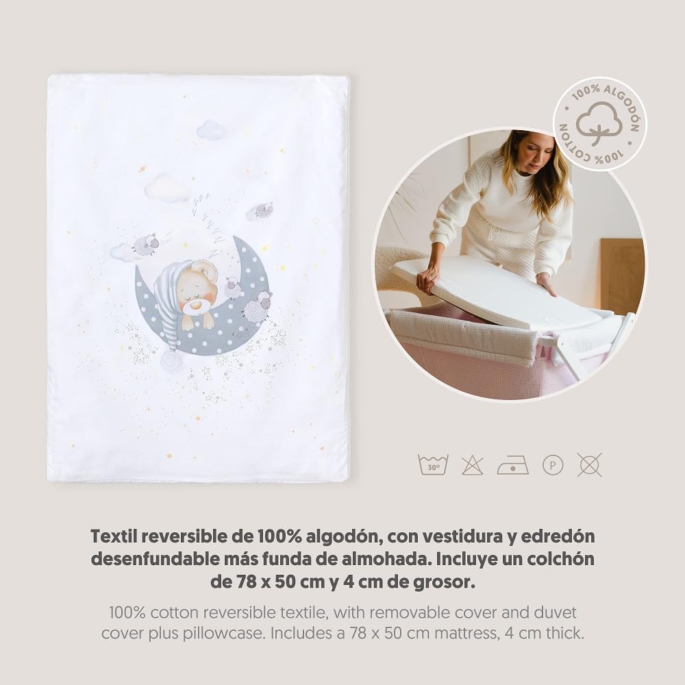 Interbaby - Minicuna Plegable Tijera modelo Bear Sleeping - Estructura de madera con Vestidura (Colcha y Almohada Desenfundable) con Colchón.