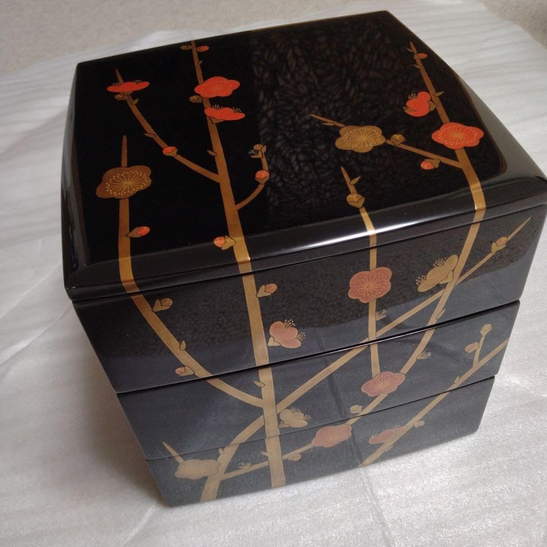 【極レア】輪島塗 三段重 重箱 台付 婦人画報 Amazon.co.jp: 極レア輪島塗 三段重 重箱 台付 婦人画報 : ホーム