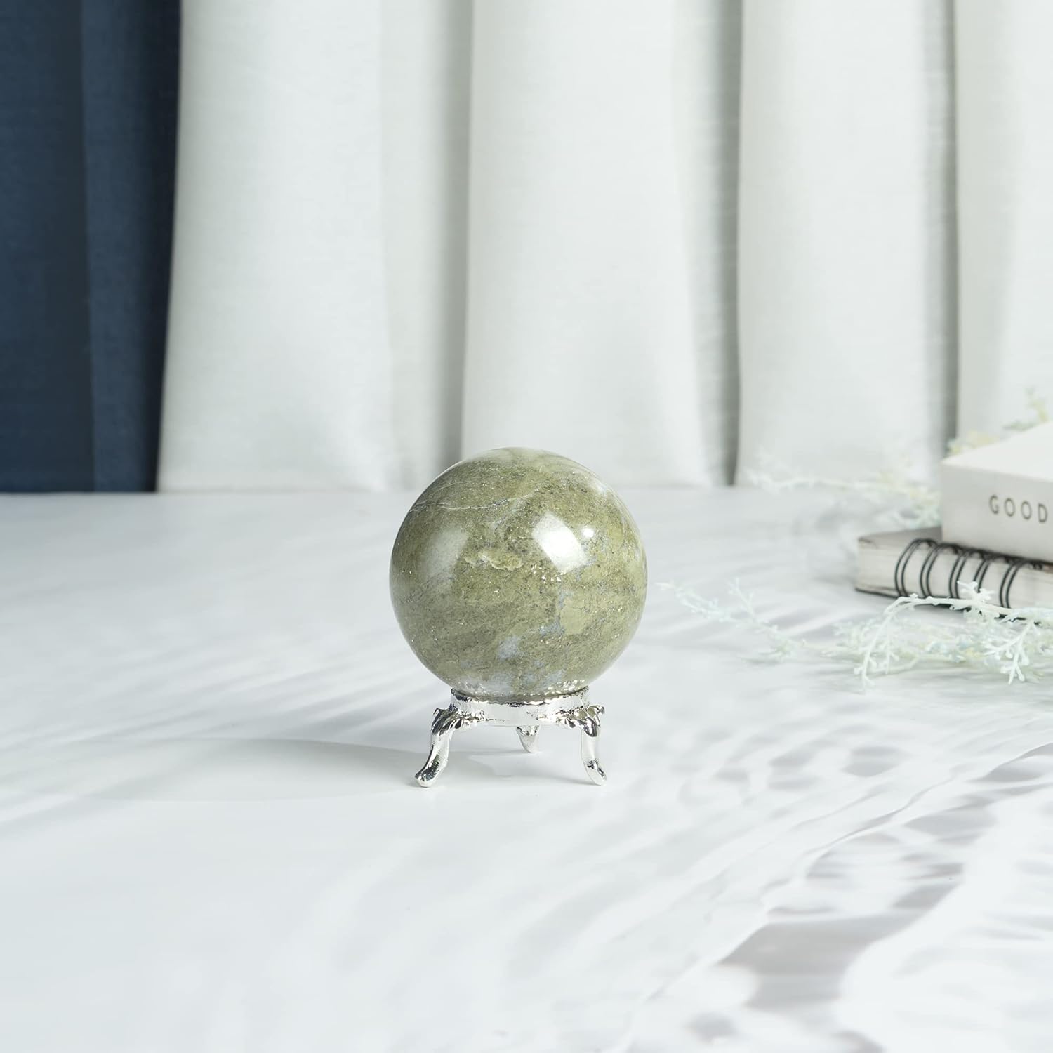 Crocon 50mm Green Vesuvianite Stone Sphere Ball with Metal Stand 1400+ Carats Gemstone Ball Healing Sphere Sculpture Figurine for Fengshui Divination Home Decoration Photography Crystal Sphere