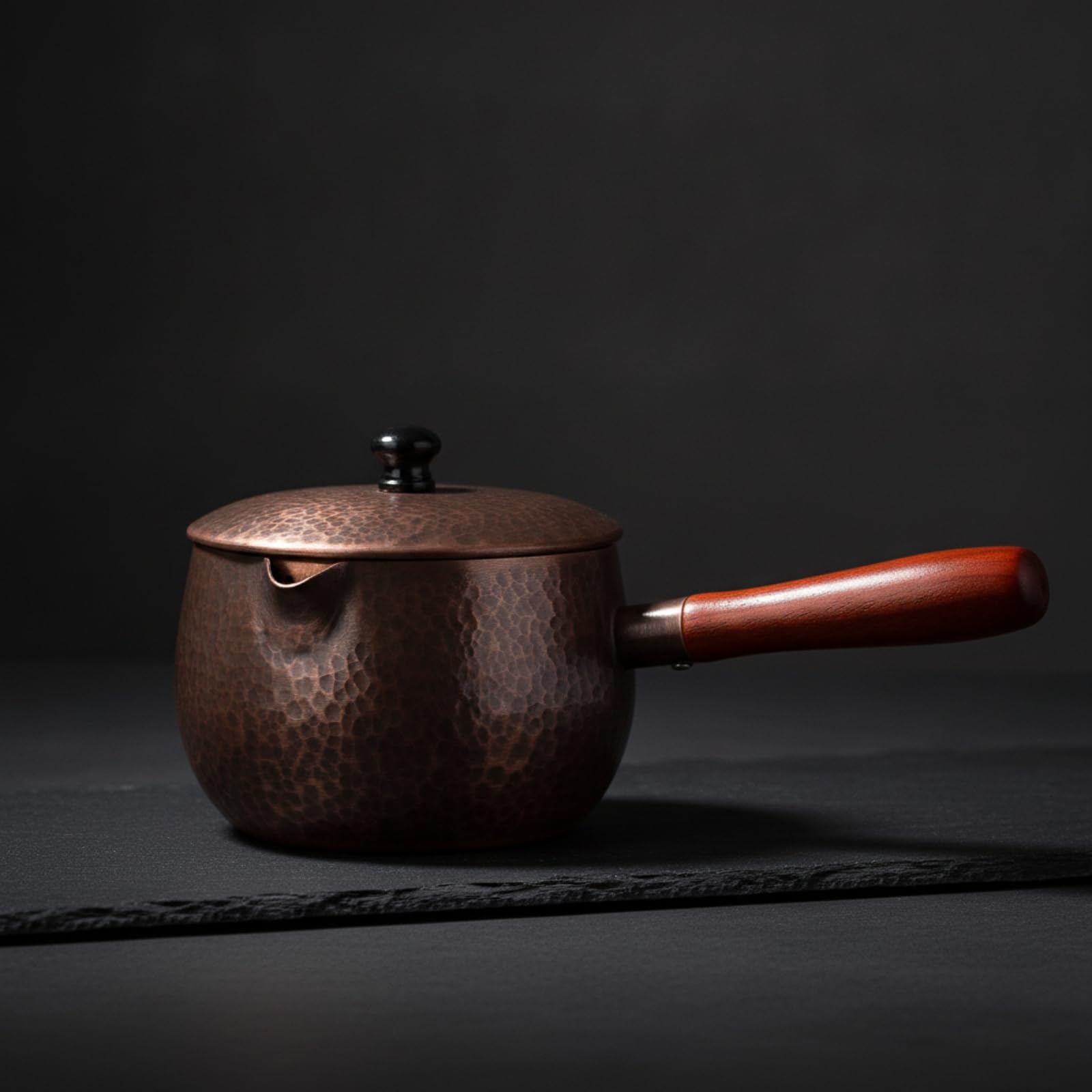 Tetera de Cobre Martillado Tetera Hervidor Jarra Caldera con Diseño Ergonómico y Textura Única para Colección de Té Vertido Eficiente y Limpio Adecuada para Hogar Aficionados al Té