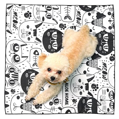 aloe-homeくっつくクロスくつっくタオル 超便利風呂敷 化粧品弁当箱カメラIPADなど包む 吸水 保温 50*50cmカメラ保護 レンズ保護 IPAD保護 化粧品収納 風呂敷 ペタペタ布 マジッククロス (ネコネコ, 55*55cm)のサムネイル