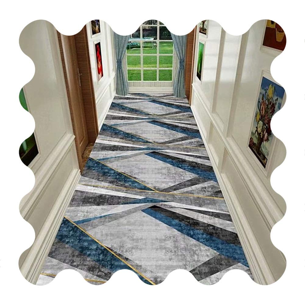 Tapis couloir pour sublimer une allée sombre aux tons bleu gris