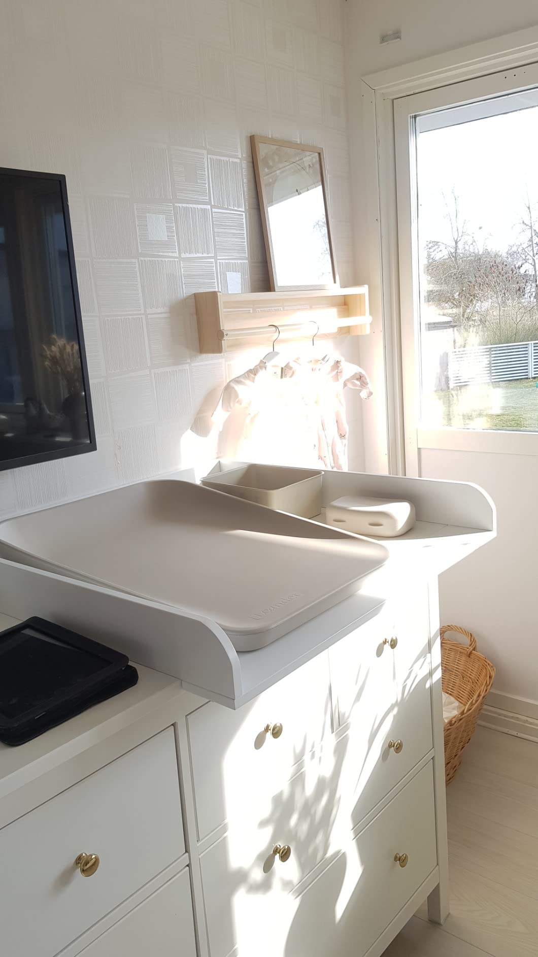 Puckdaddy Lucas Étagère de Rangement Compatible avec Commodes IKEA Hemnes | 19 x 30 x 93 cm | Bois 1,5 cm | Grise | pour Table à Langer