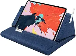 Suporte De Almofada Para Tablets Até 11” Com Ângulo Ergonômico e Espaço Para Teclado Tablet Pillow Stand WB - Compatível com Kindle/iPad/Galaxy Tab e outros tablets Azul Marinho