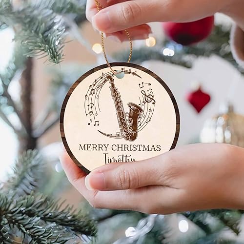 Miniatura 5 de Adorno de Navidad personalizado de saxofón 2023, adornos de instrumentos de saxofón alto, texto personalizado, año y nombre, adorno de Navidad de