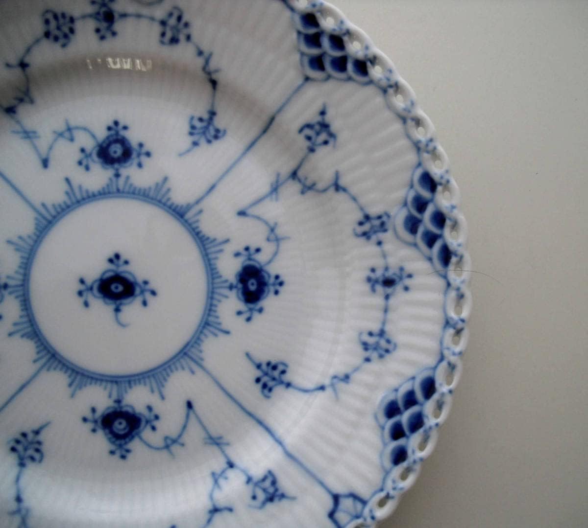 ロイヤルコペンハーゲンブルーフルーテッドフルレースプレート175cm1級