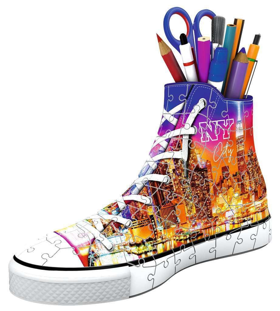 Ravensburger 3D Puzzle 11152 Sneakers Skyline - Porte-Stylo Pratique - 108 pièces - Organiseur de Bureau pour Enfants à partir de 8 Ans