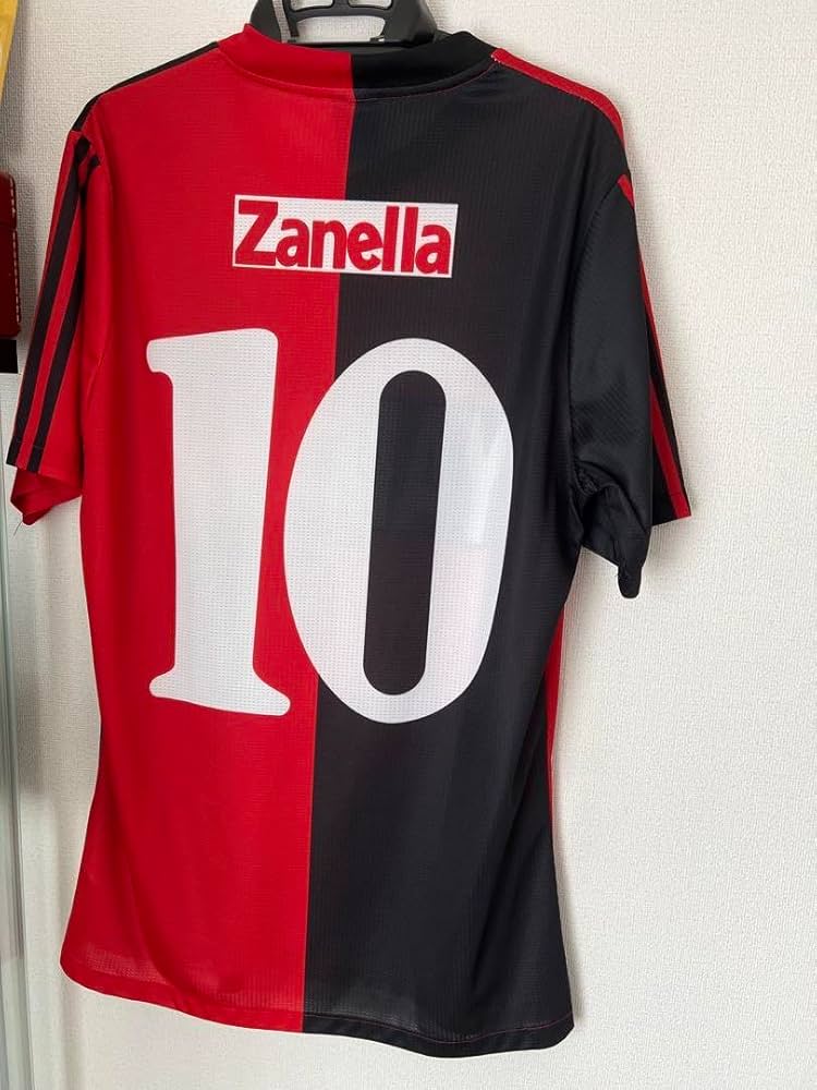 マラドーナ追悼 ニューウェルズオールドボーイズ ユニフォーム