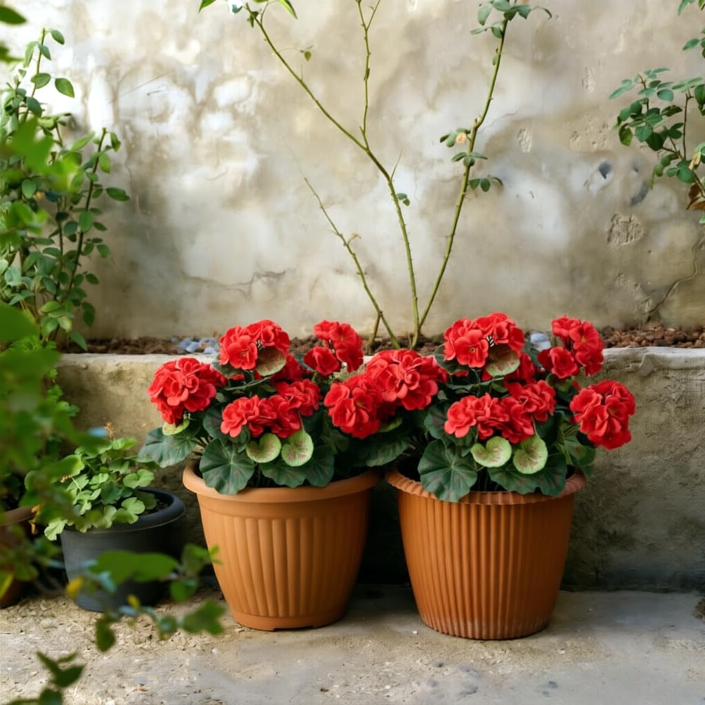 Laelfe 4 Pcs Gerani Rossi Finti da Esterno, Fiori Finti Artificiali Geranio per Esterno Balcone Patio Cimitero Sospensione di Fioriere Decorazione per Tavolo (Rosso-4 Pcs)