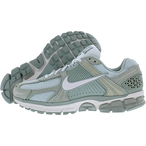 Nike Zoom Vomero 5 Men's Shoe