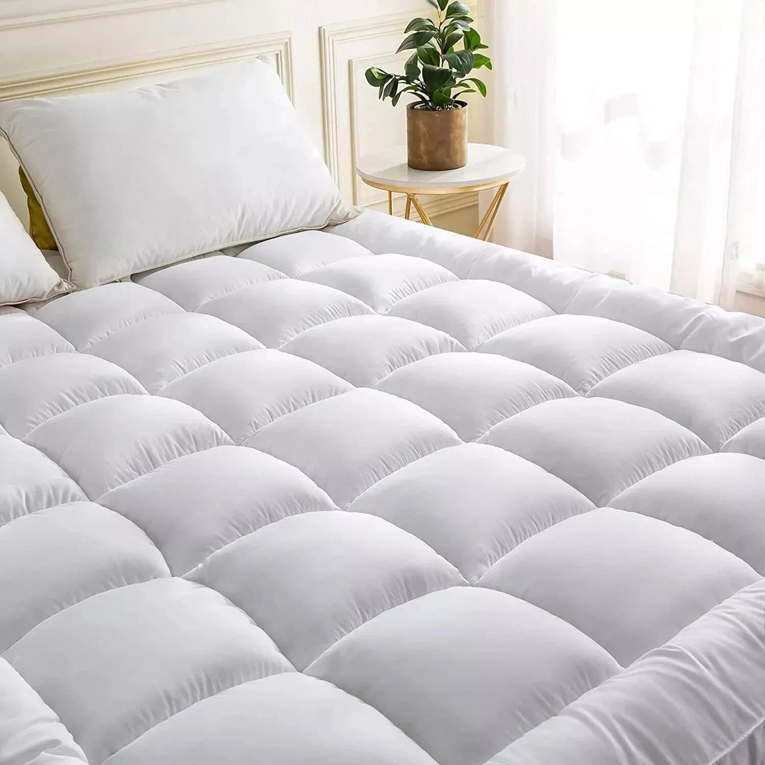 MH Traders Double Mattress Topper 10cm/4in Thick (137x190cm), Quilted Microfiber, Extra Deep Fill, Hotel-Style Comfort, Soft Breathable Bed Topper with Elastic Corner Straps