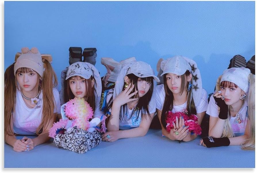 NewJeans OMG ポスター ユニバ 限定特典 A2 公式 NewJeans OMG Ditto A2 ポスター 限定品 - メルカリ