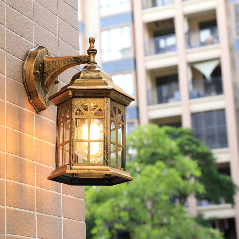 Luminaire Exterieur de château de Style Country minium, Applique murale étanche en Verre Abat-jour E27, pour Terrasse Véranda Balcon Patio Jardin (Laiton)