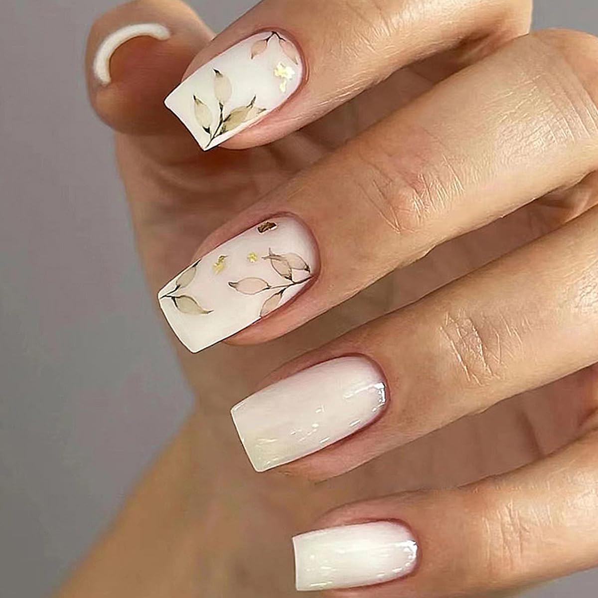 White Press on Nails Square Short Fake Nails Gradient Change Acrylic Nails Leaf