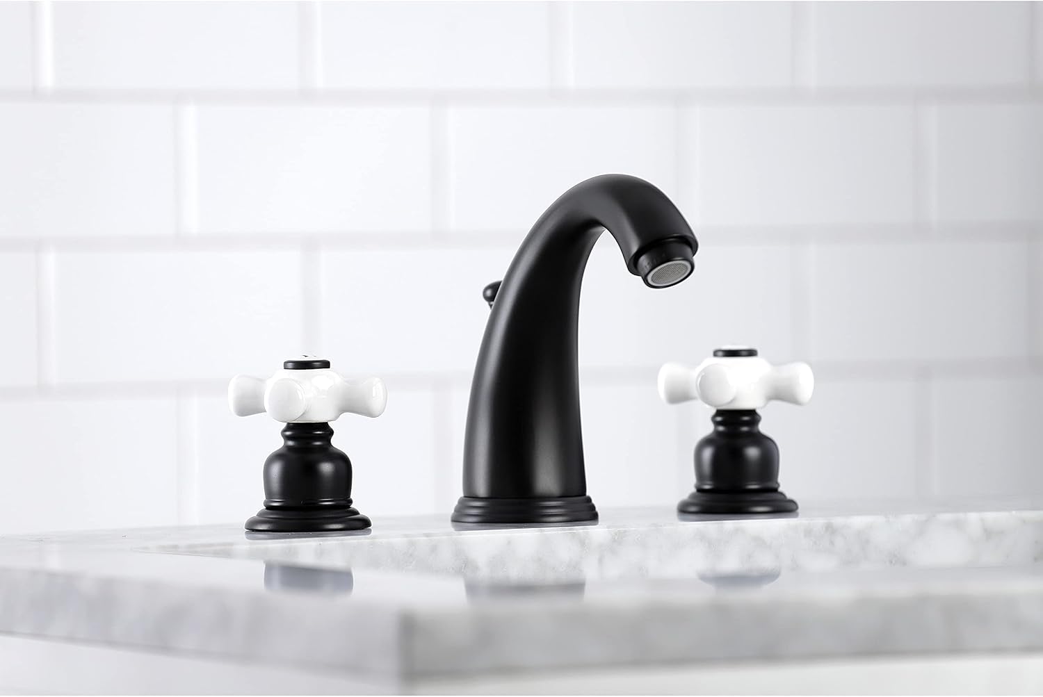 Kingston Brass KB980PX Victorian 2-Handle 8 in. Widespread Bathroom Faucet, Matte Black